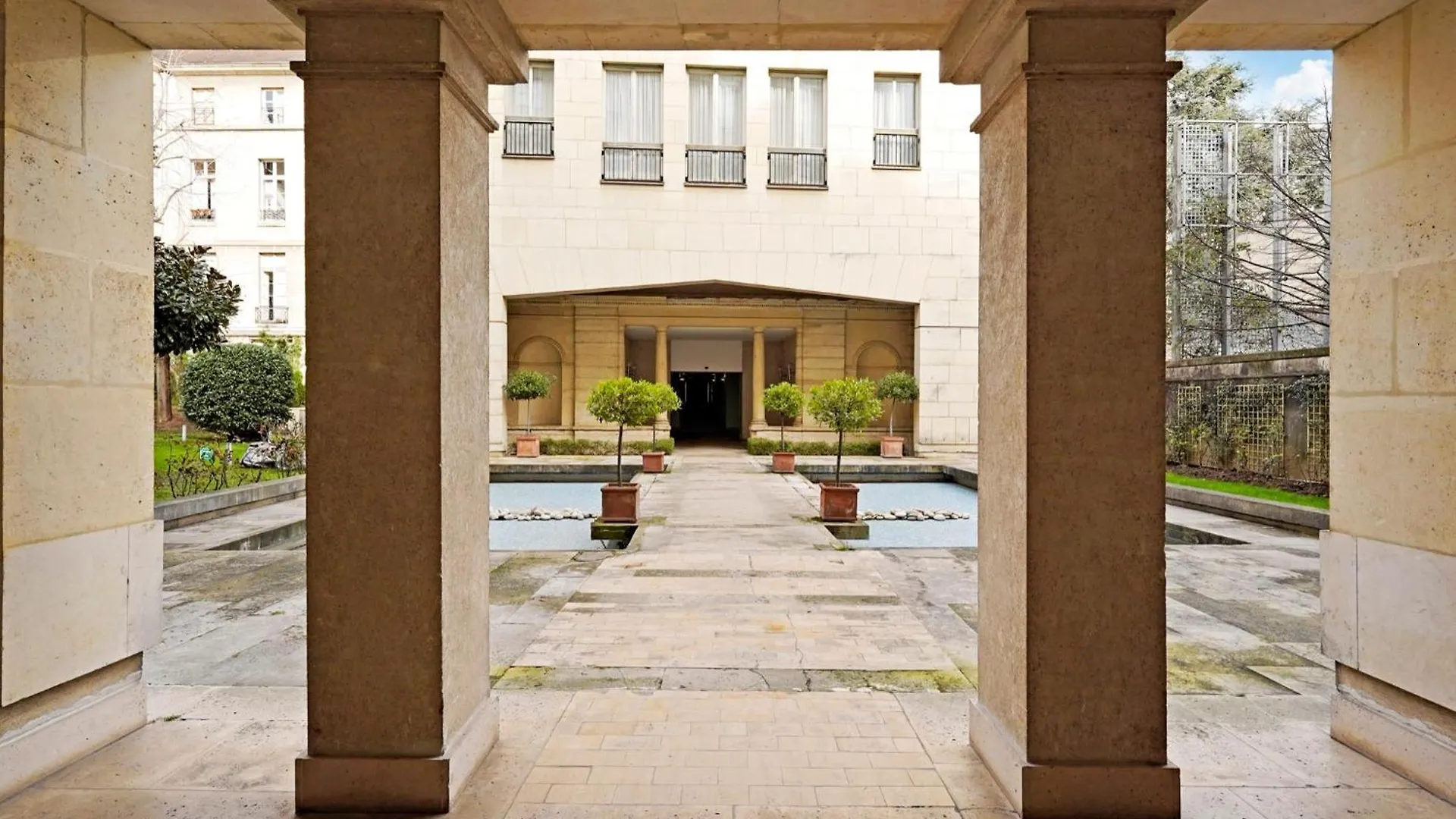 Musee Picasso contacts